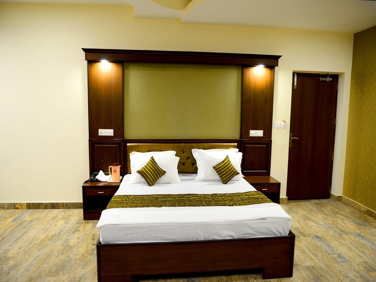 Anurag Hotel Катра Экстерьер фото