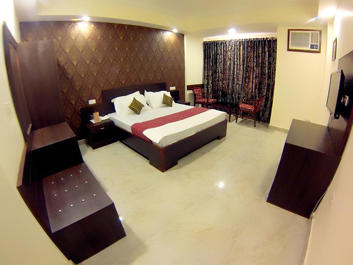 Anurag Hotel Катра Экстерьер фото